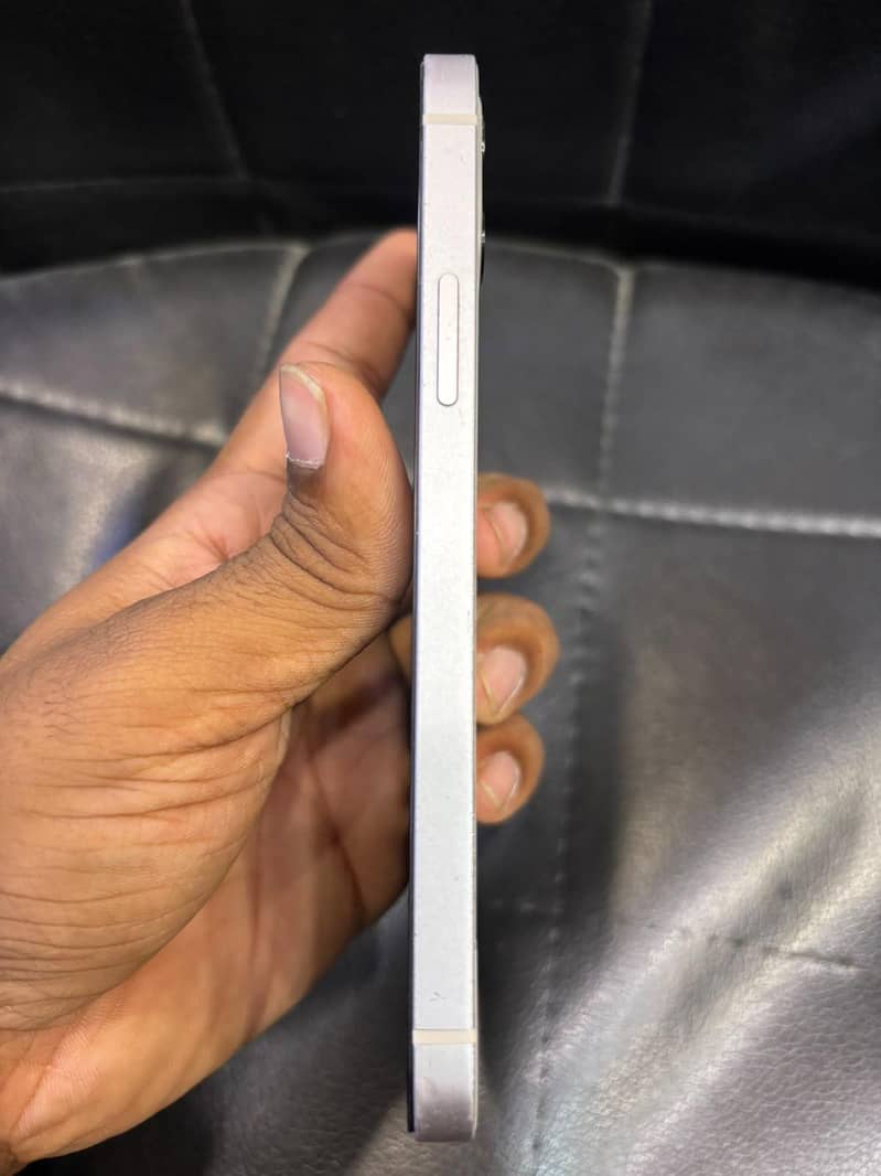 Apple iPhone 12 2