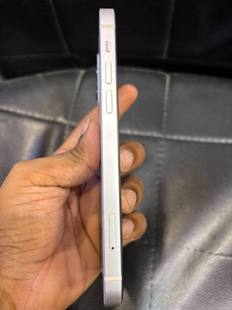 Apple iPhone 12 3