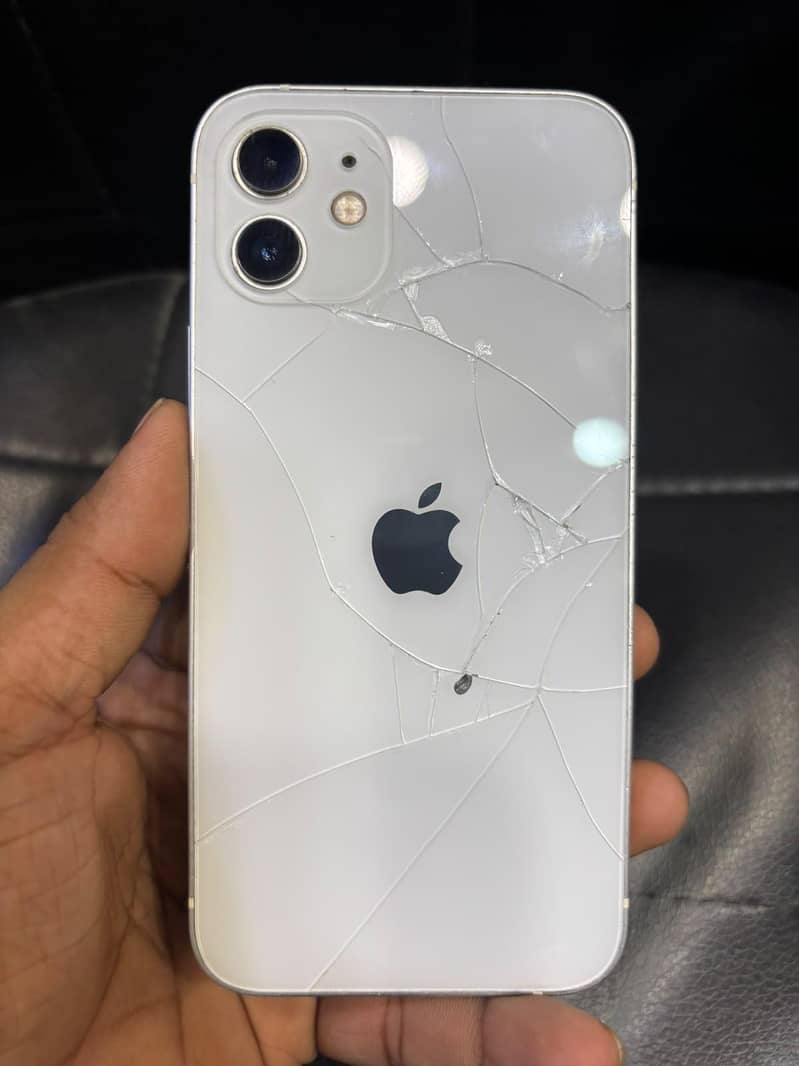 Apple iPhone 12 6