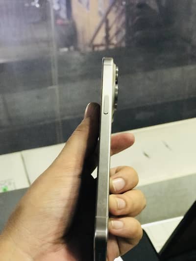 Apple iPhone 15 Pro Max 512 GB natural titanium