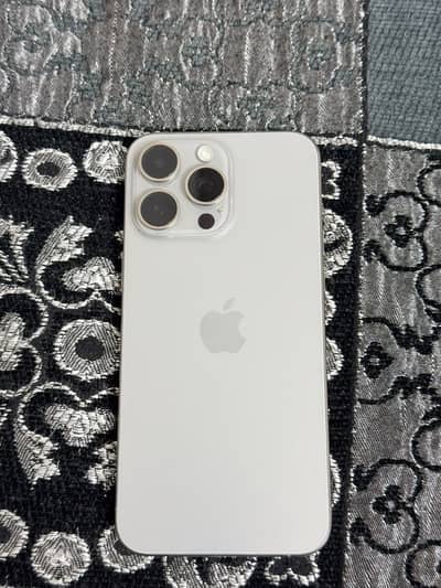 Apple iPhone 15 Pro Max FU