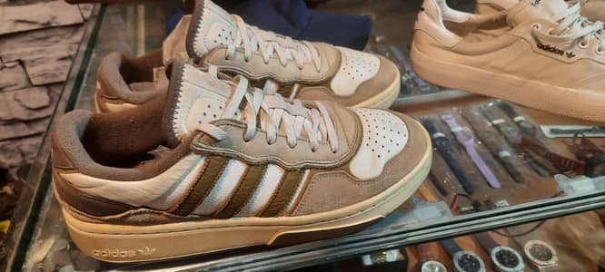Imported Shoes 42 Europe number 8 uK