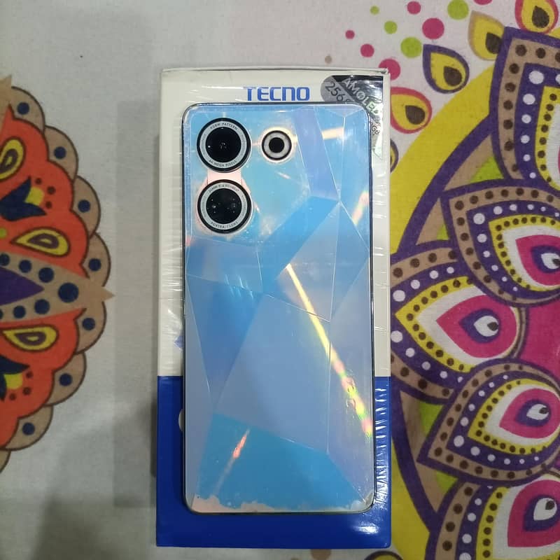 Tecno CAMON 20 3