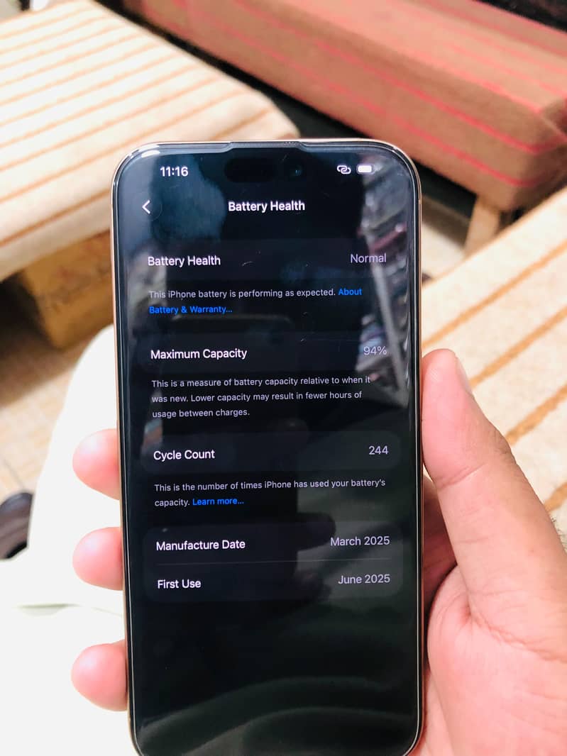 Apple iPhone 16 Pro Max 4