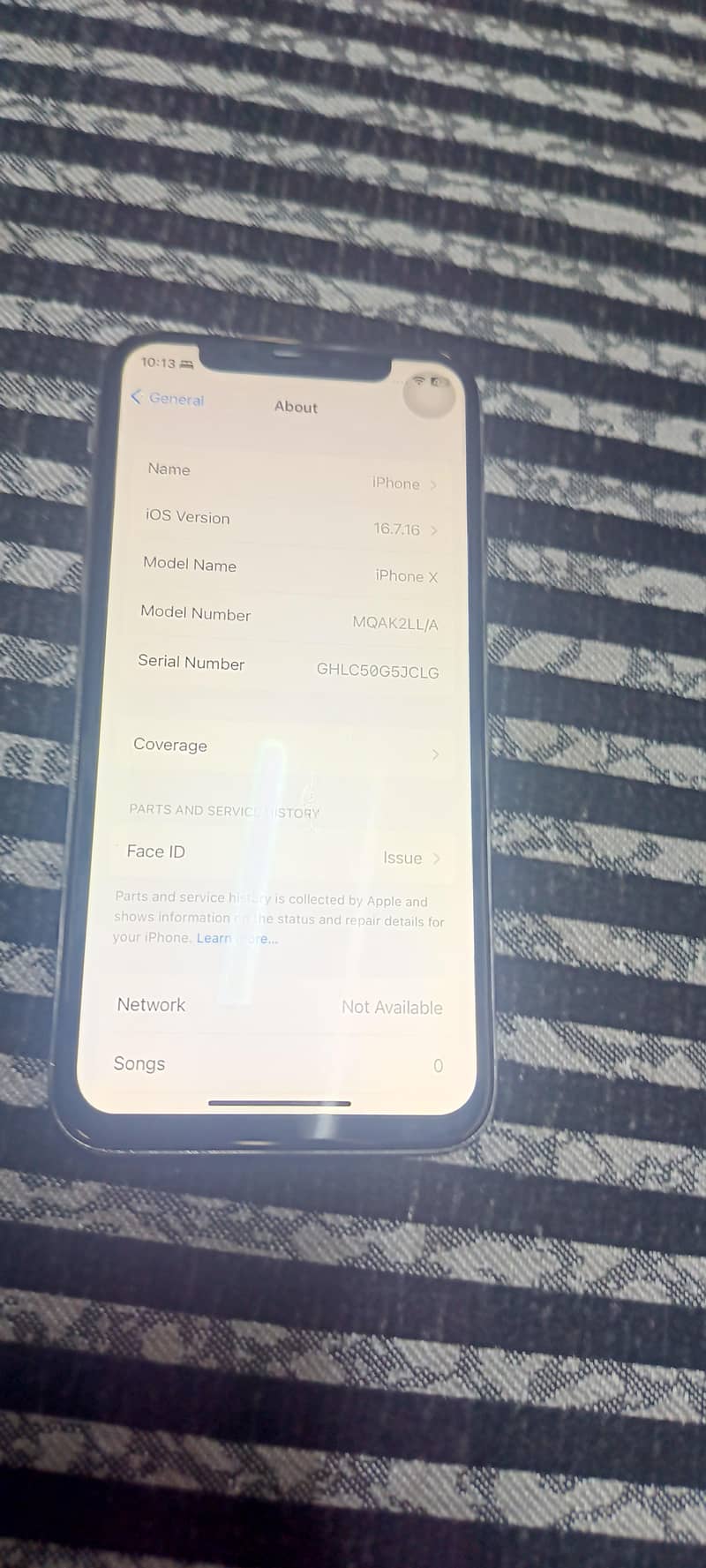 Apple iPhone X 4