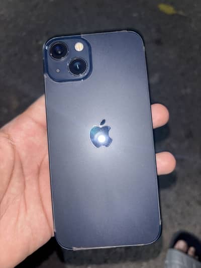 Apple iPhone 13
