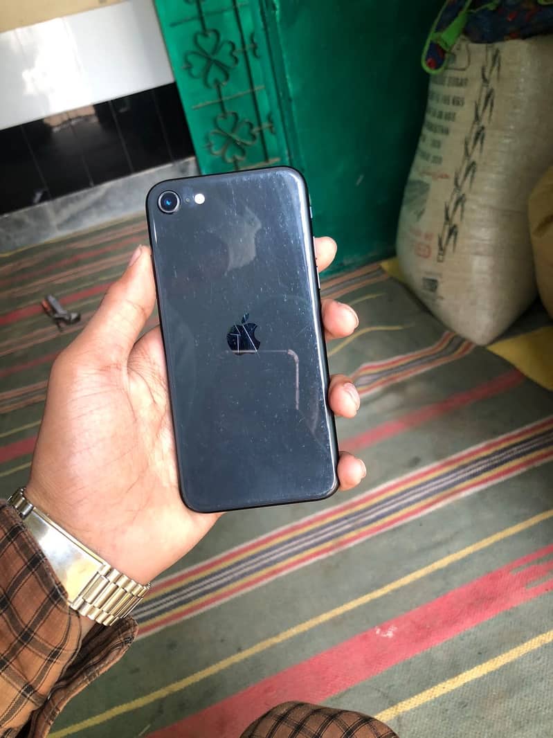 Apple iPhone SE 3