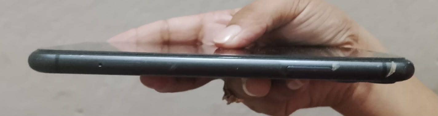 Apple iPhone 11 1