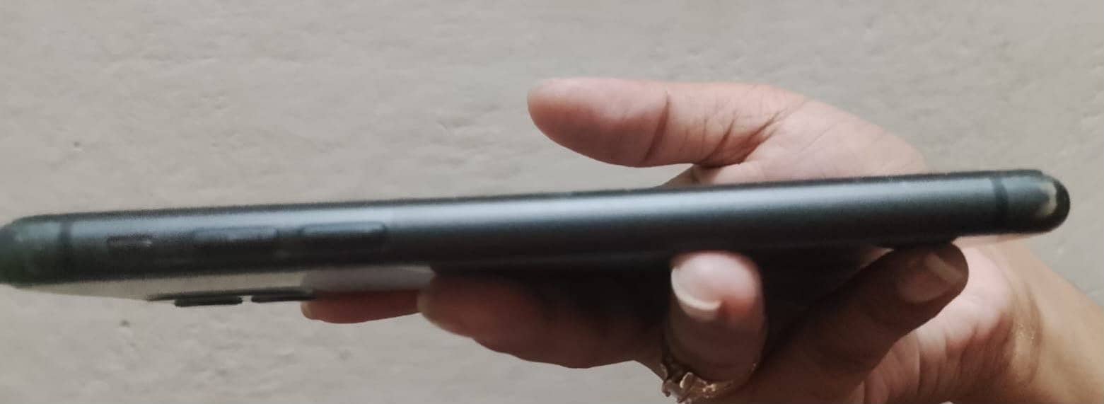 Apple iPhone 11 6