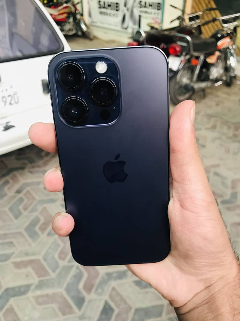 Apple iPhone 14 Pro 8