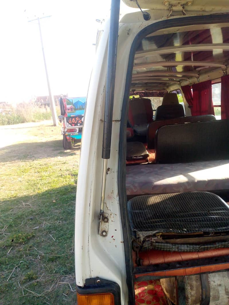 Hiace 86/2000 6