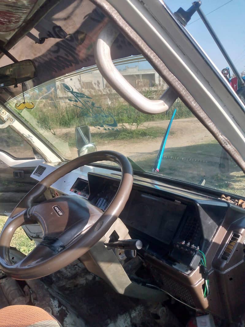 Hiace 86/2000 8