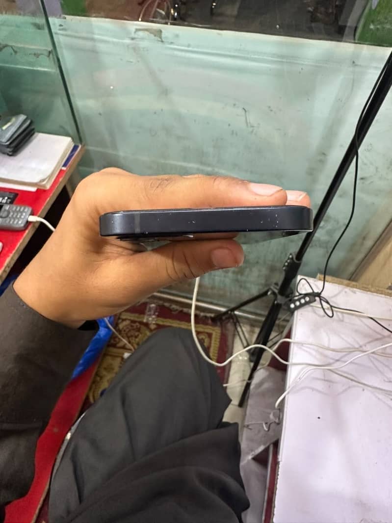 Apple iPhone 12 7