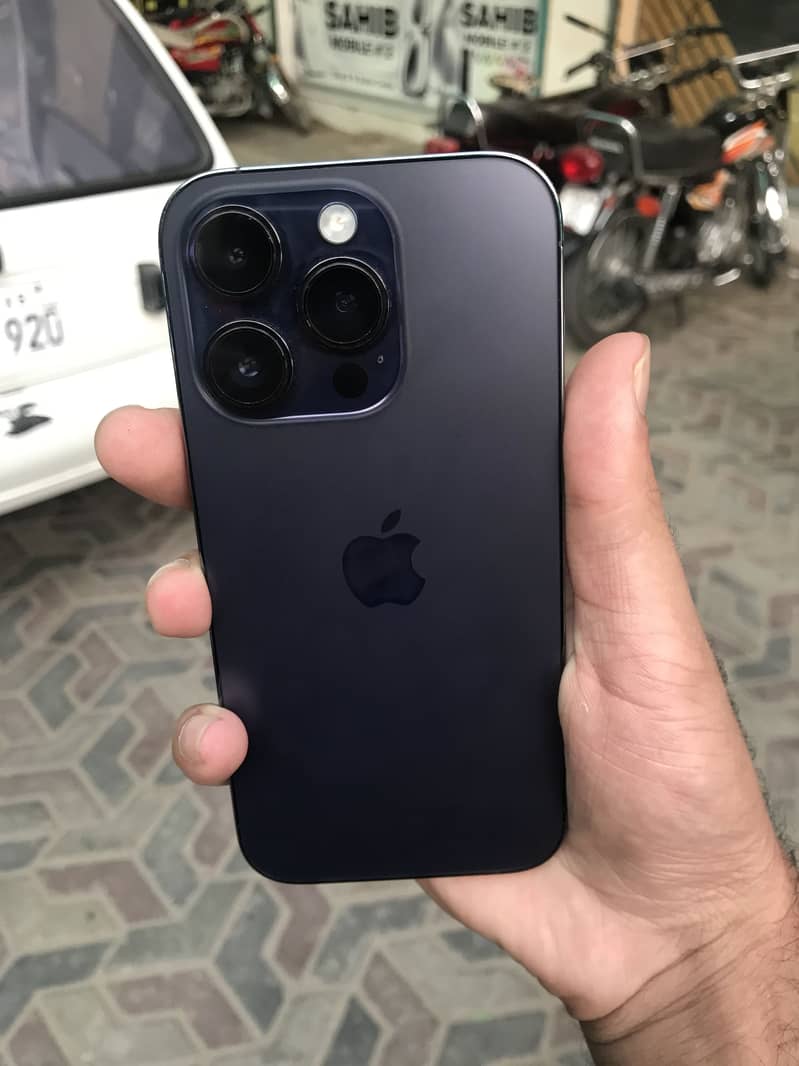 Apple iPhone 14 Pro 0