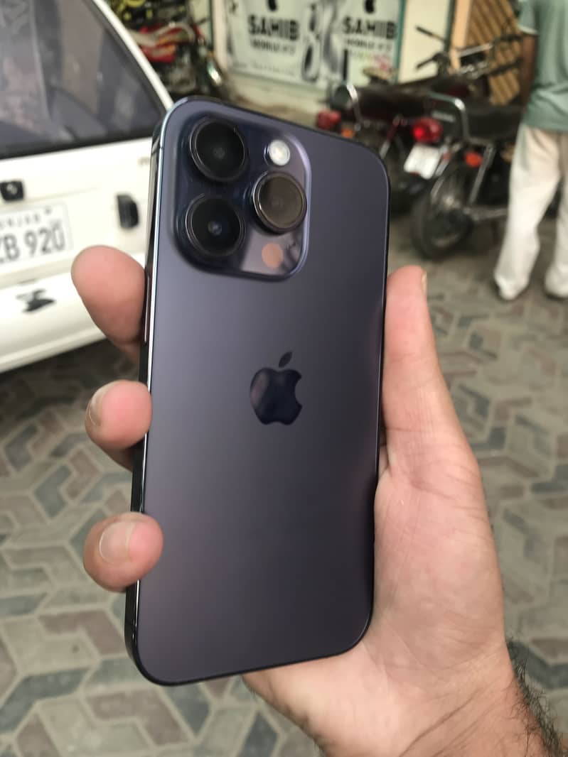 Apple iPhone 14 Pro 1