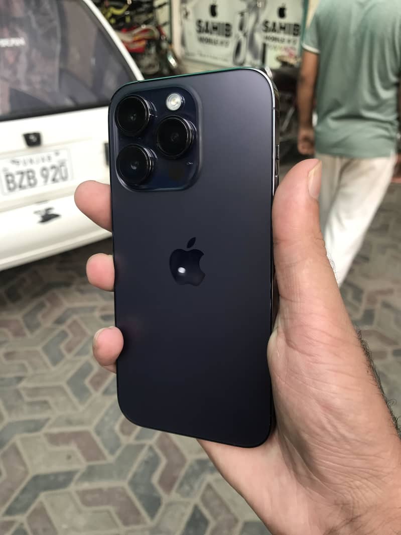 Apple iPhone 14 Pro 3