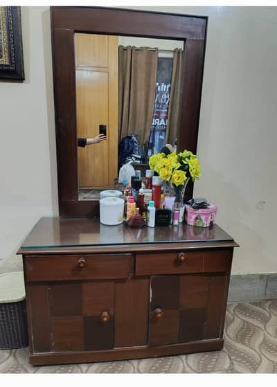dressing table