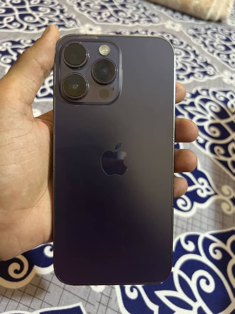 Apple iPhone 14 Pro Max 1