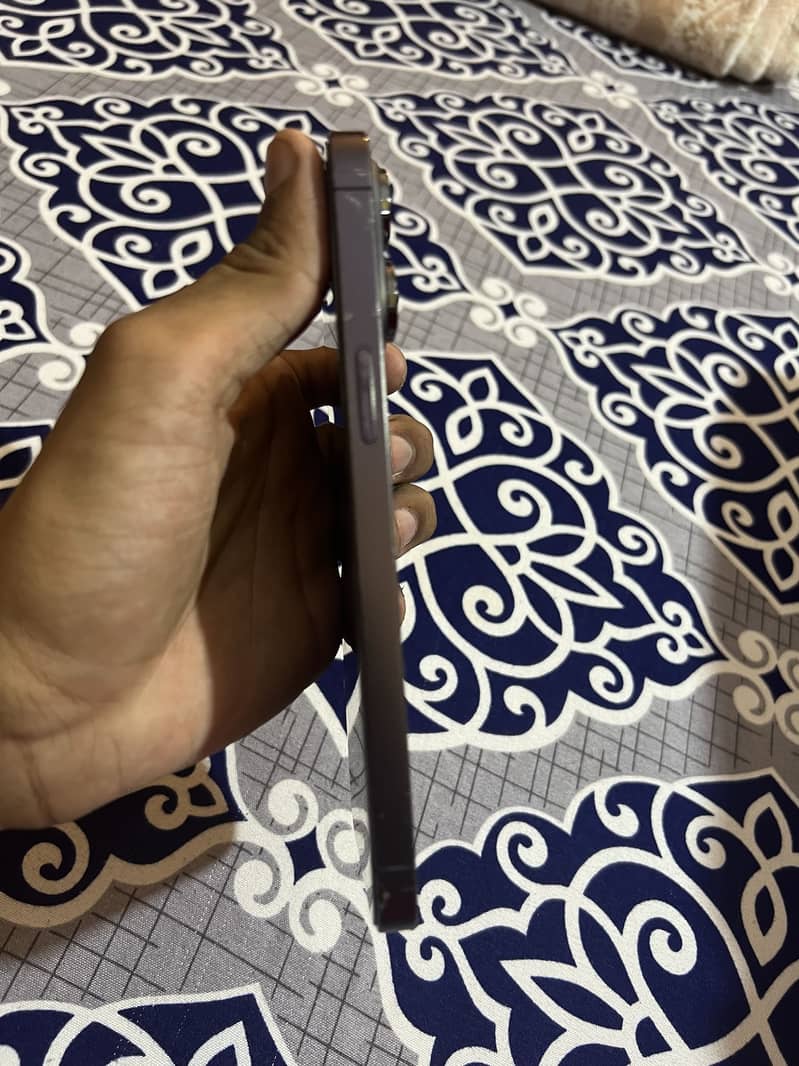 Apple iPhone 14 Pro Max 2