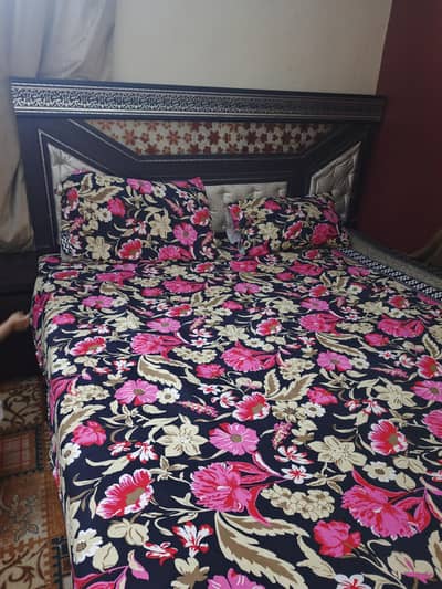 Kingsize Bed with Tajside tables and molty foam(Urgent sale)