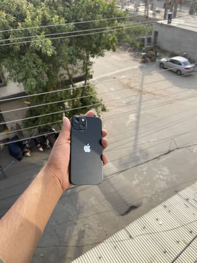 Apple iPhone 13