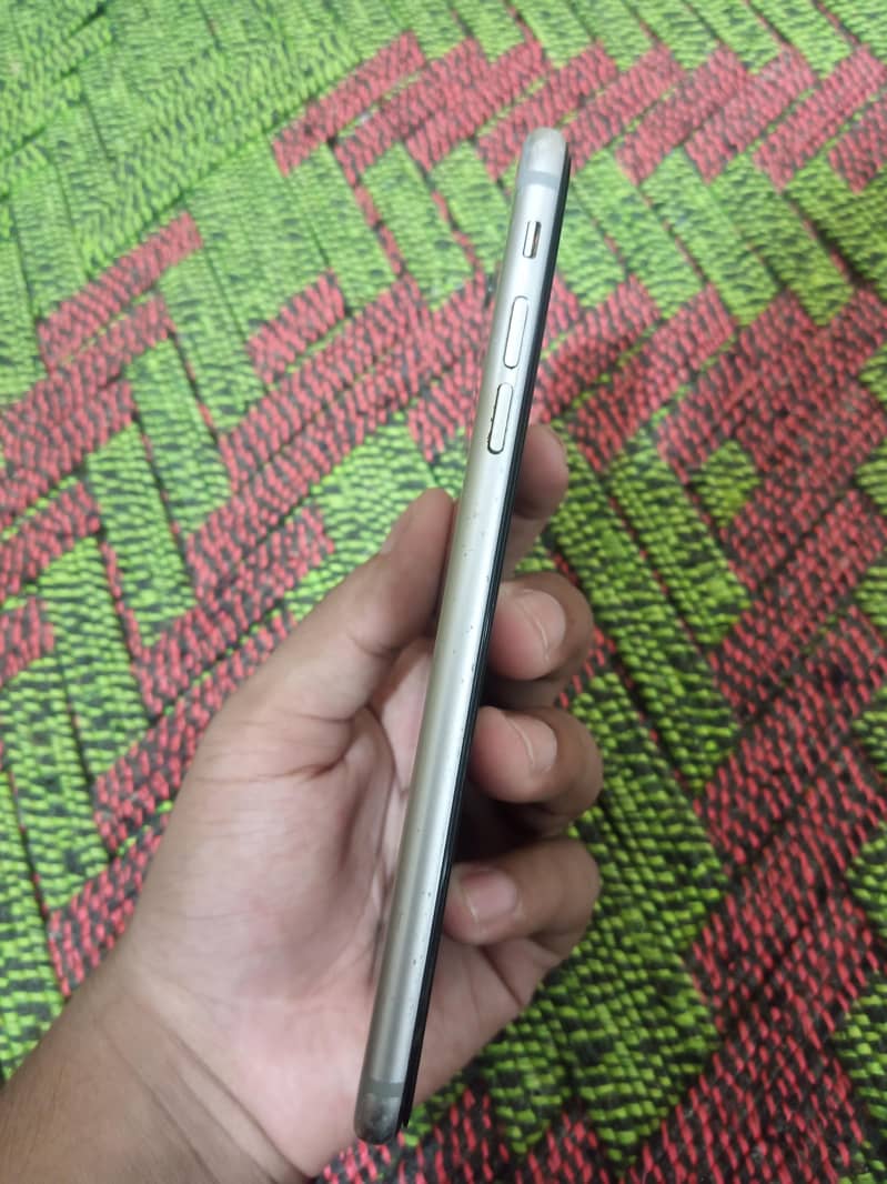 Apple iPhone 6S Plus 1
