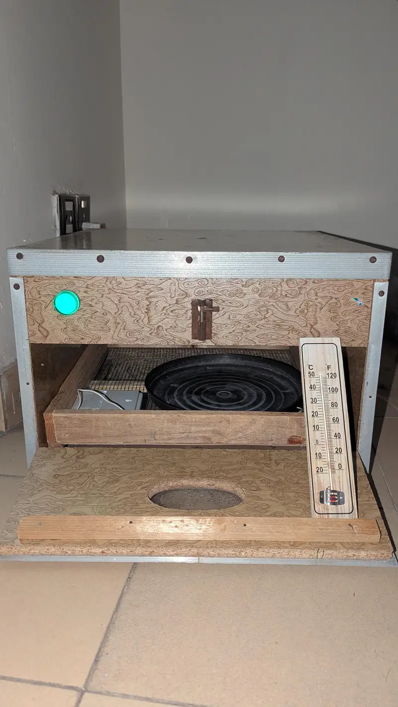 Manual Egg Incubator
