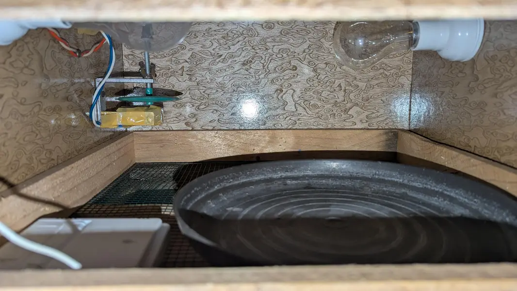 Manual Egg Incubator — photo 2
