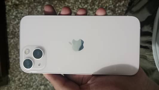 Apple iPhone 13