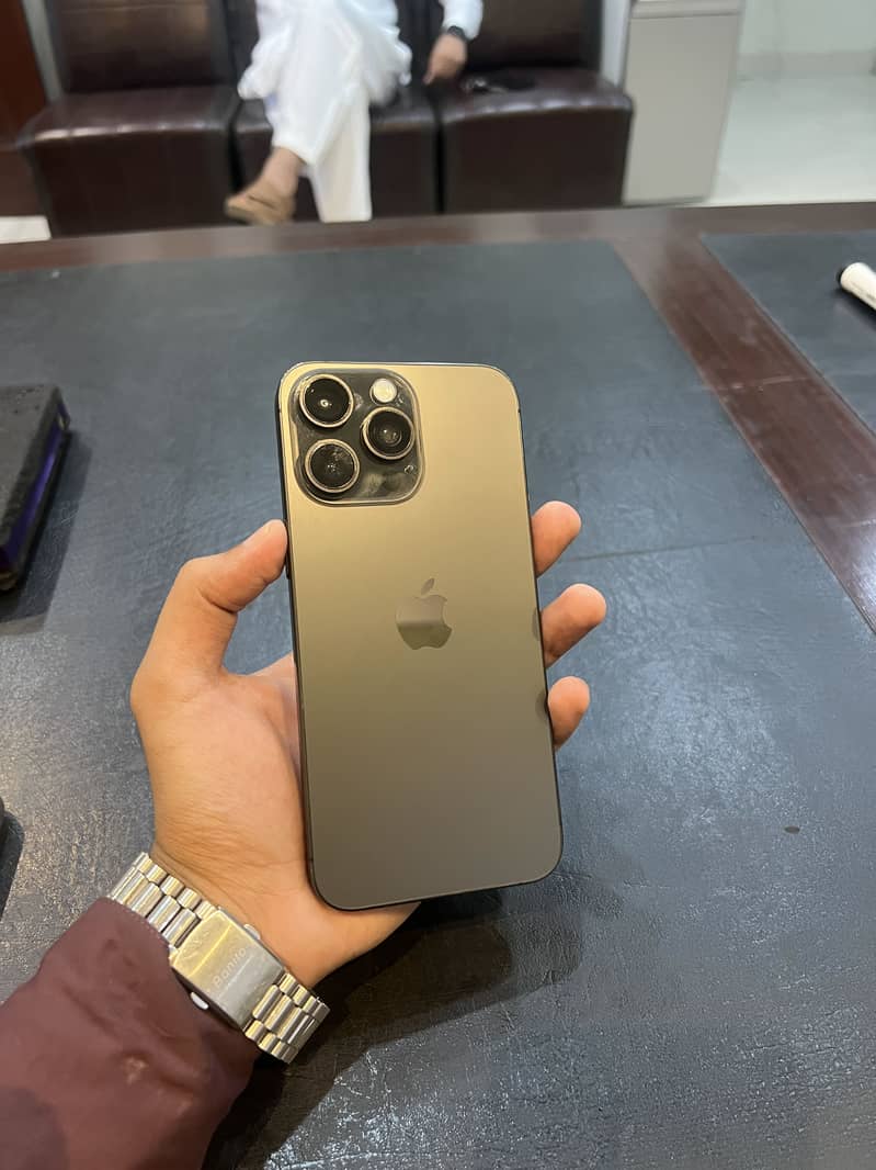 Iphone 15 pro max 0