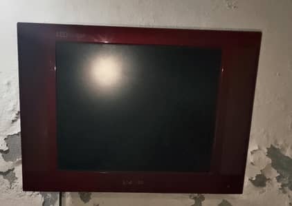 Samsung below 32 inch LCD TV Red and black 8 month used