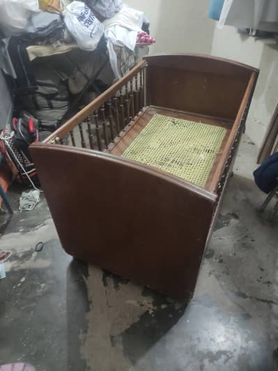 baby cot