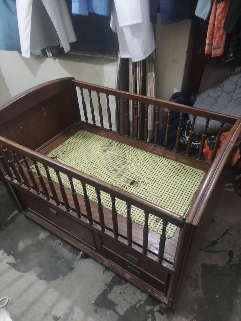 baby cot 1