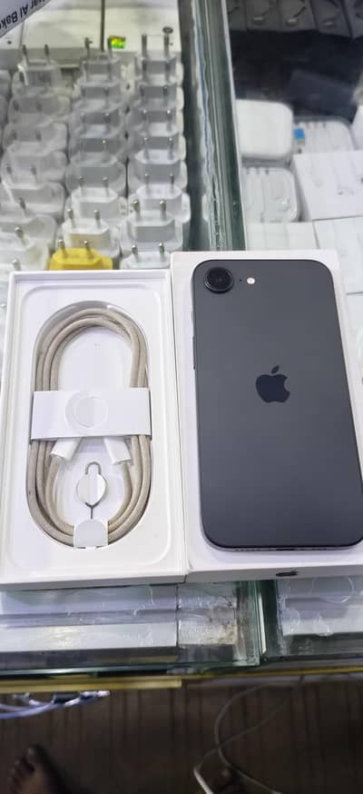 Apple iPhone 16e