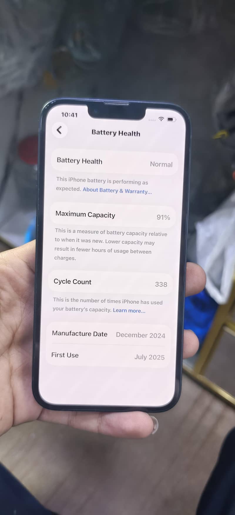 Apple iPhone 16e 2