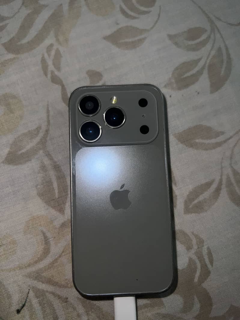Apple iPhone 17 Pro 2
