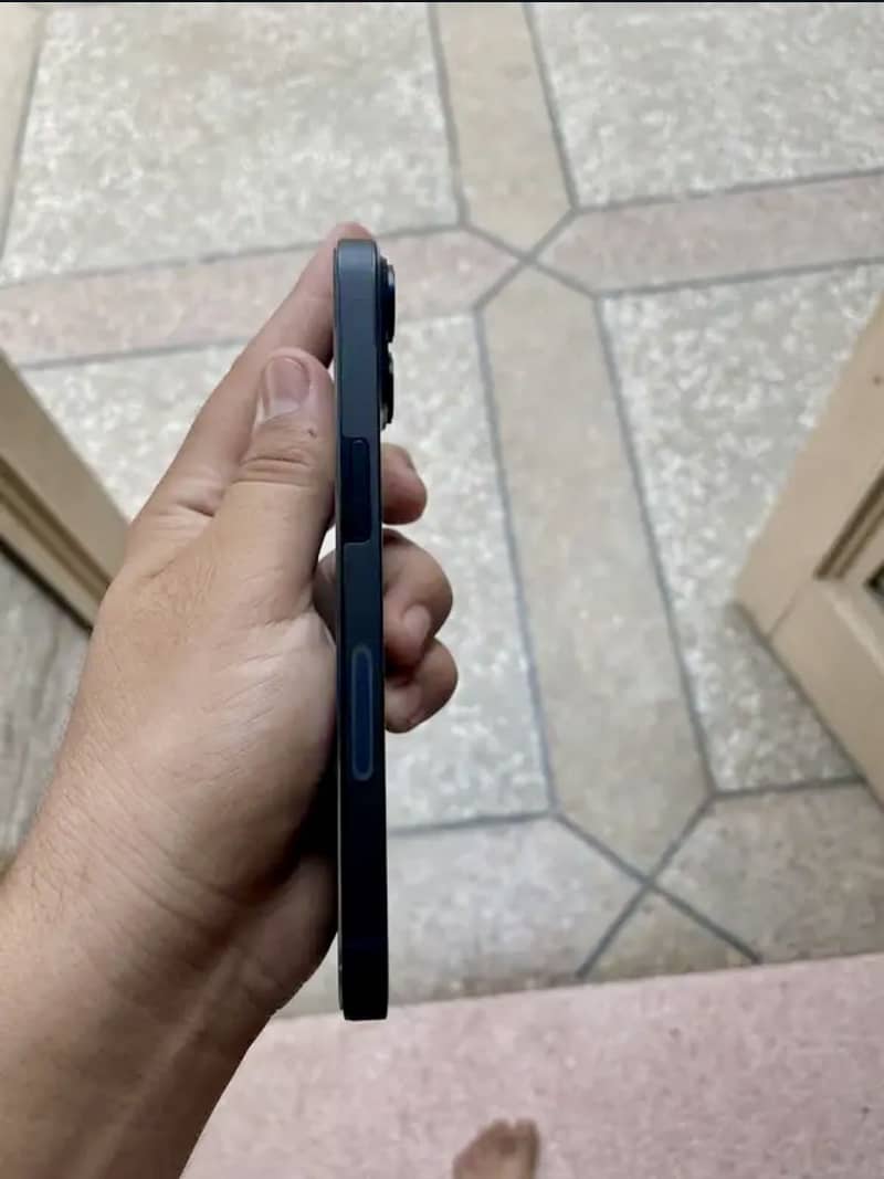 Apple iPhone 14 2