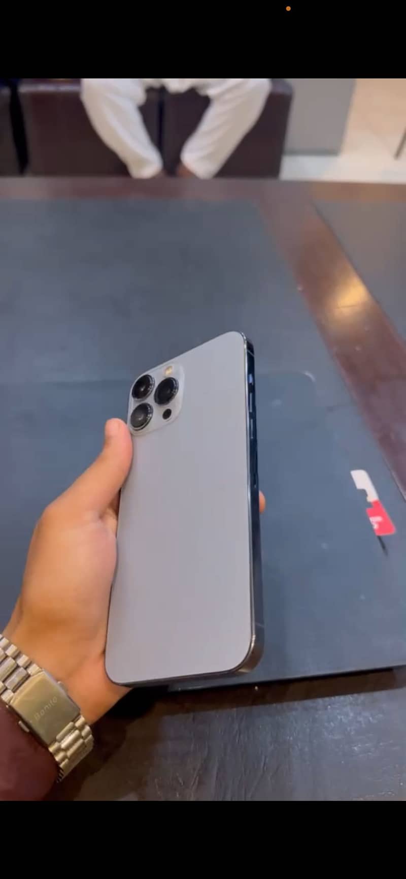 Apple iPhone 13 Pro Max 1