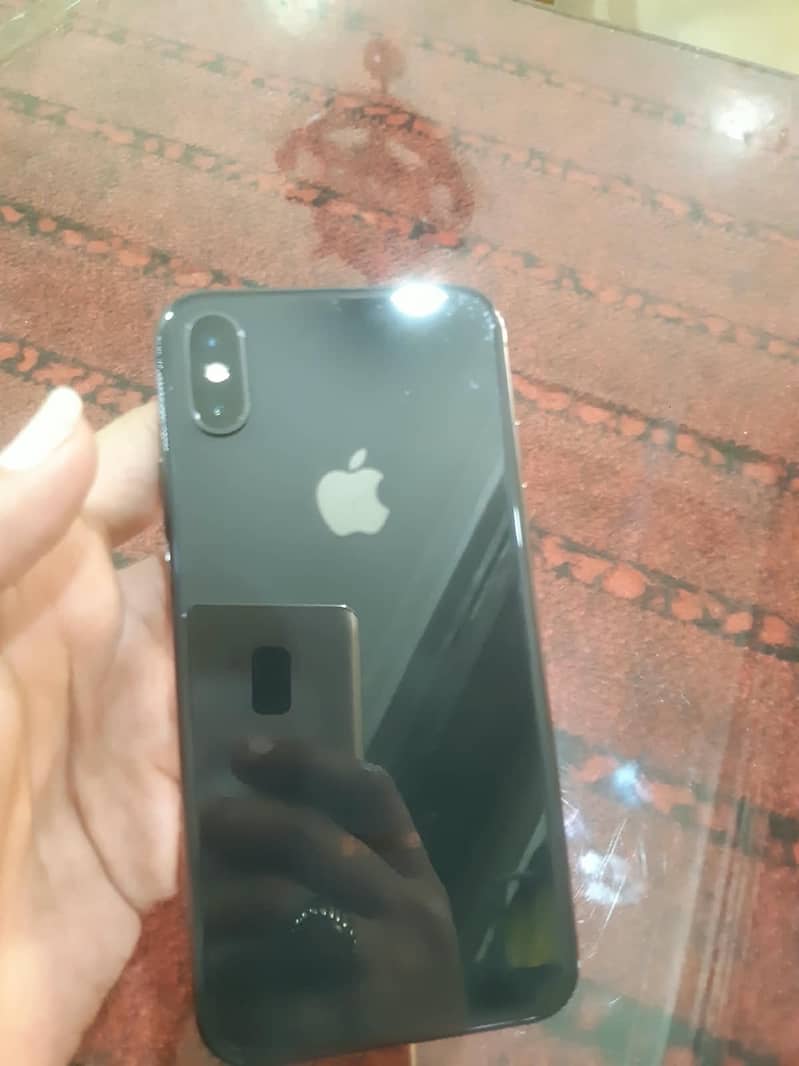 Apple iPhone X 5