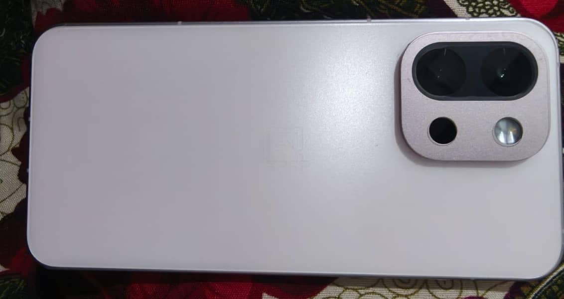 OnePlus 13s 4