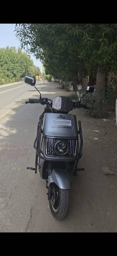 Crown Champion Electric Bike – Sirf 2,100 KM Driven