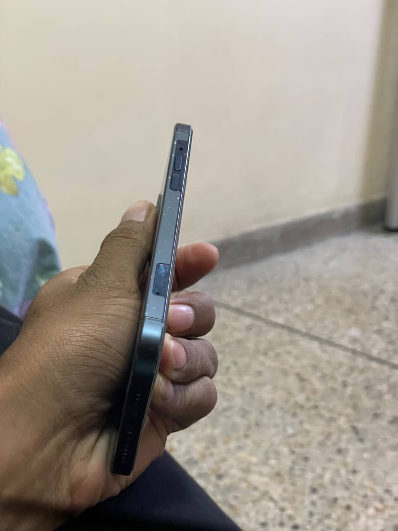 Apple iPhone 12 Pro 3