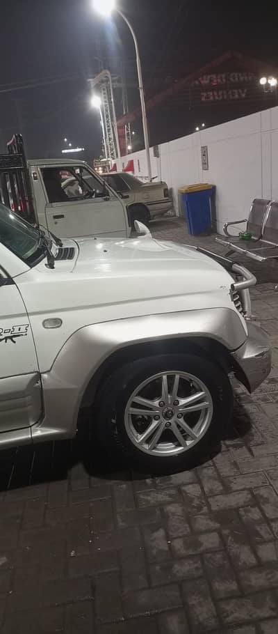 Mitsubishi Pajero 1997