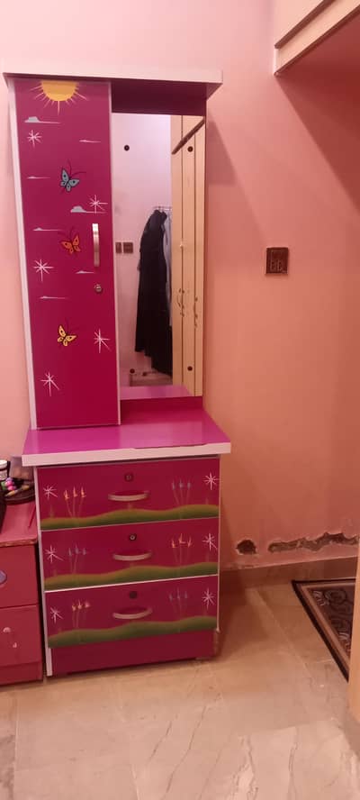 kids dressing table for sale