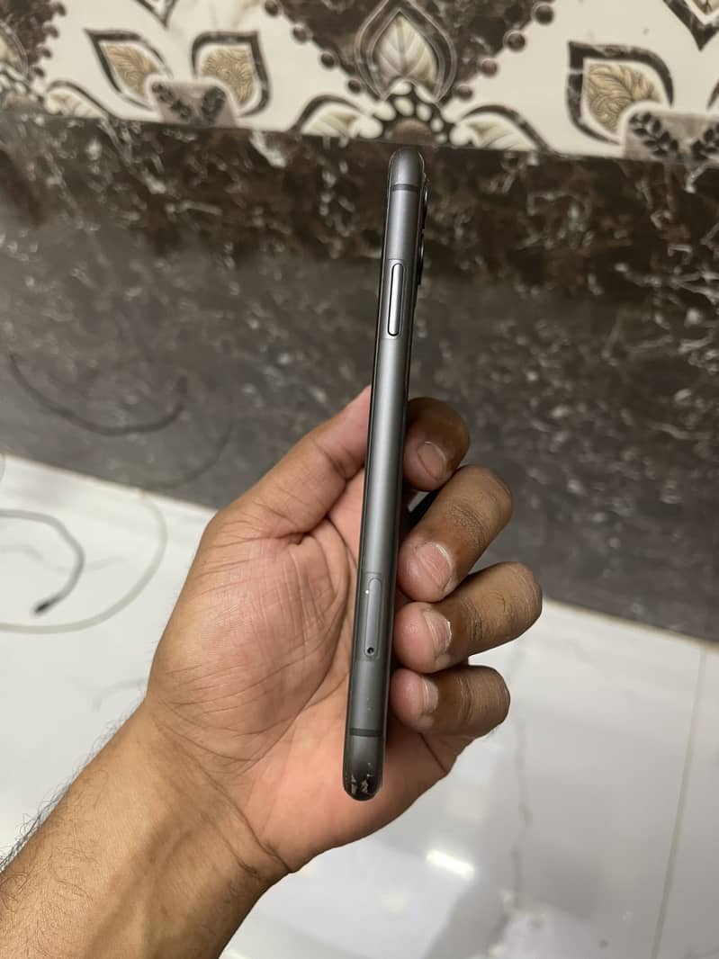 Apple iPhone 11 2