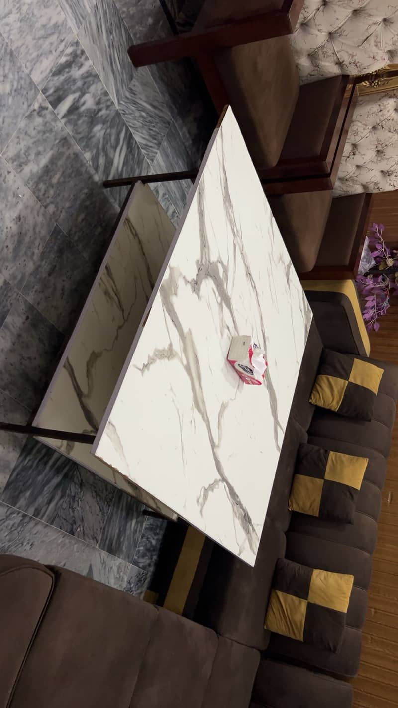 Table for sitting (guest table) 0