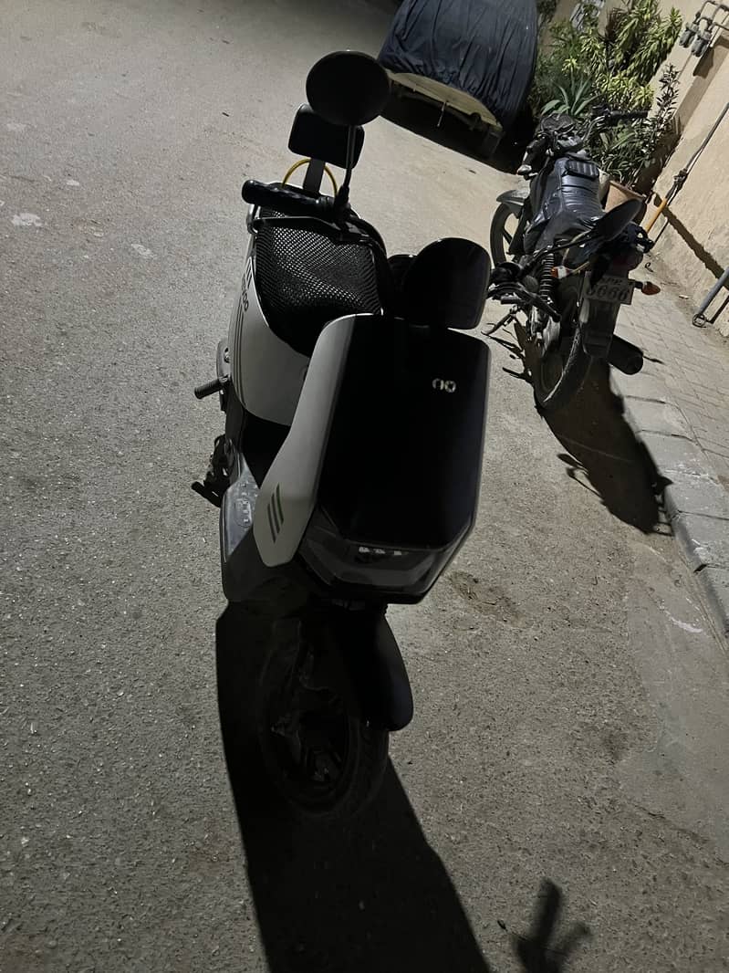Revoo A10 2