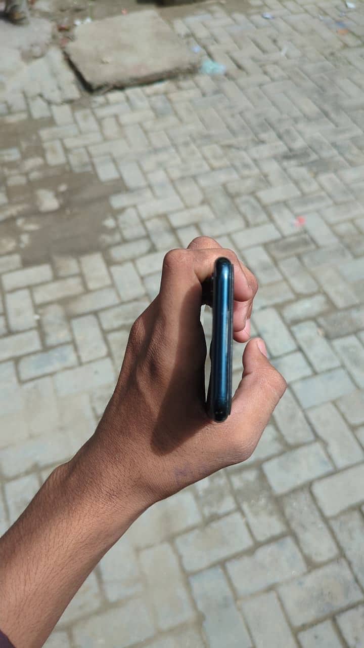Apple iPhone SE 3