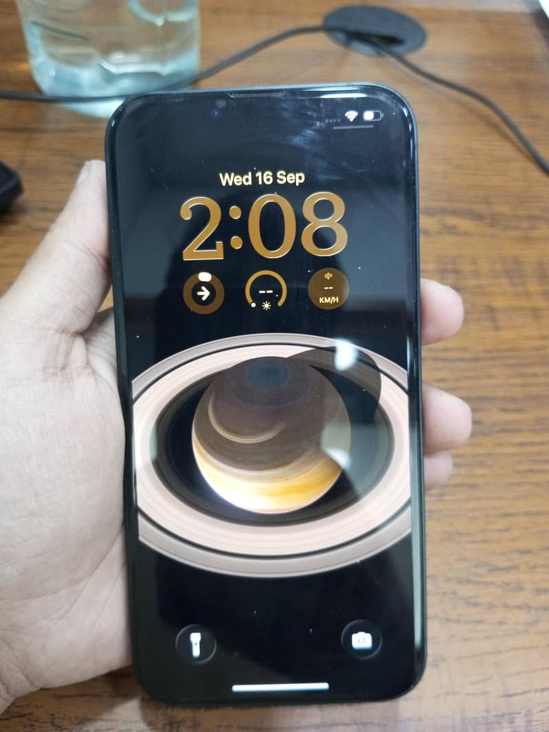 Apple iPhone 13 1