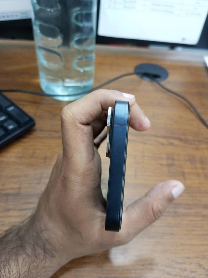 Apple iPhone 13 4
